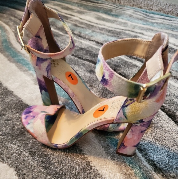 Multi-Color Heels - Picture 2 of 4